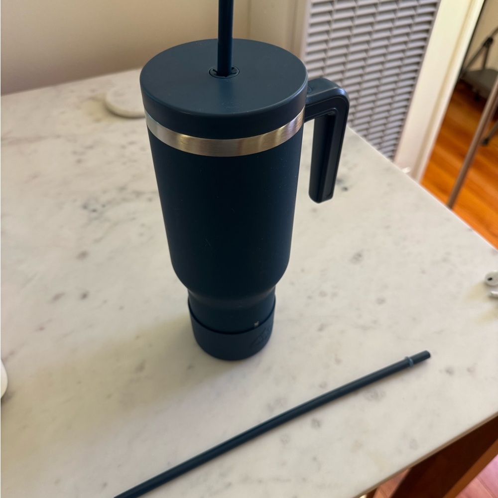 Insulated Navy Drink Tumbler with Handle